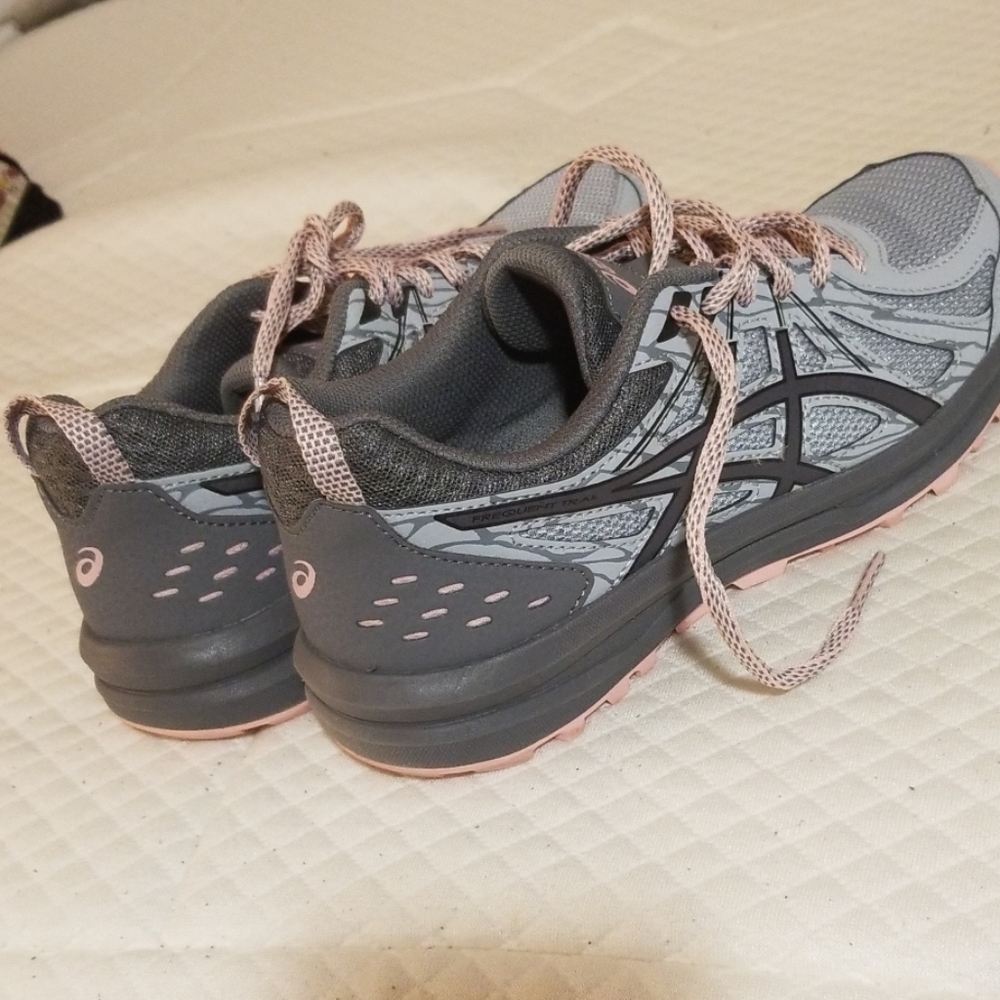 Asics Gray and Pink, Women's sz 7